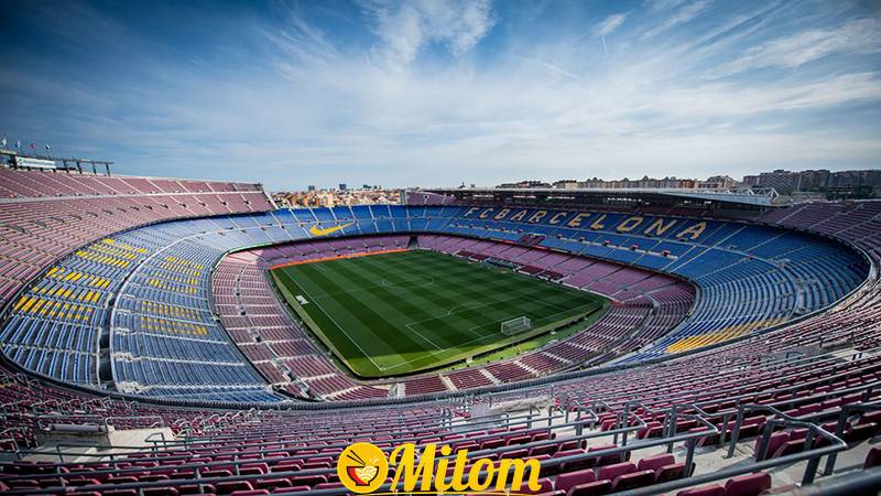Vào thời điểm ngày 24 tháng 9 năm 1957, sân vận động Nou Camp được khánh thành