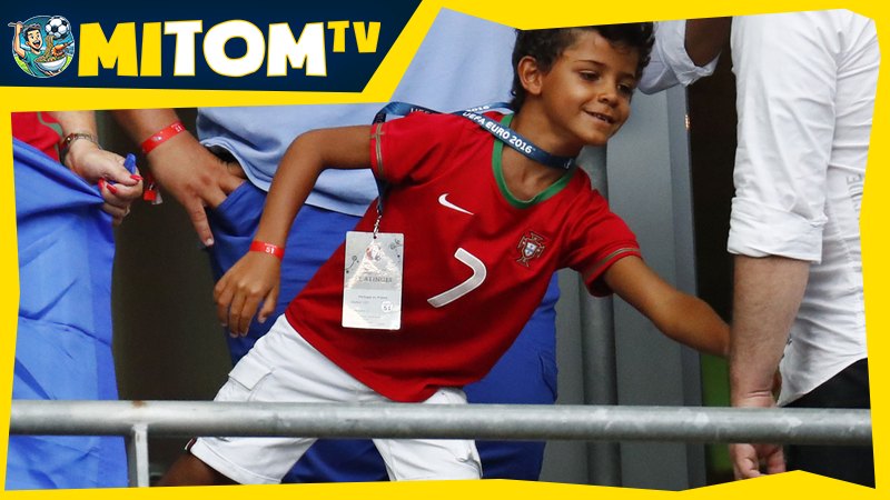 Cristiano Ronaldo Jr luôn muốn có một ngày được cùng bố ra sân thi đấu Cristiano Ronaldo Jr luôn muốn có một ngày được cùng bố ra sân thi đấu