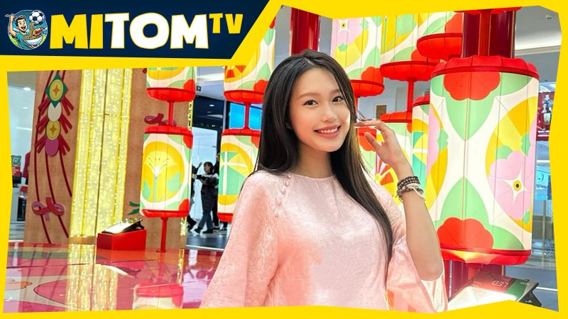 Vợ của cầu thủ bóng đá Đoàn Văn Hậu là cô nàng Doãn Hải My xinh đẹp
