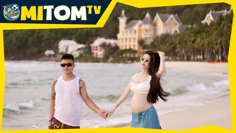 Vợ Quang Hải là cô nàng Chu Thanh Huyền xinh đẹp